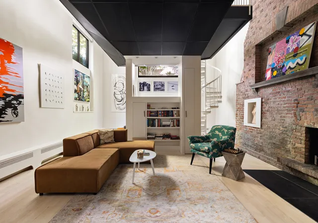 131-w-11th-street-2-new-york-city-ny-10011/hzid_56e407bb