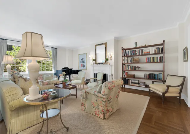 1105-park-ave-2b-new-york-city-ny-10128/hzid_a6ce4074