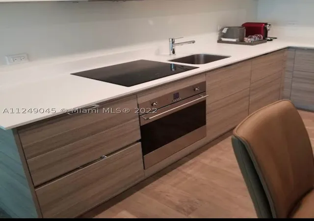 777-n-ocean-dr-n323-hollywood-fl-33019/hzid_786828fc