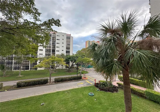 17021-n-bay-rd-320-4-sunny-isles-beach-fl-33160/hzid_8f60c5d0