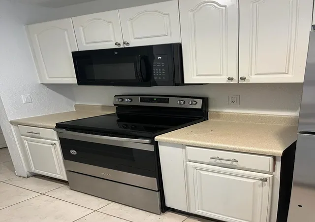 2952-nw-55th-ave-2a-lauderhill-fl-33313/hzid_8df0edeb