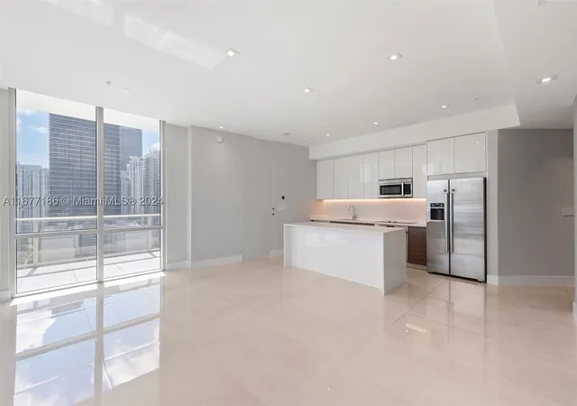 1010-sw-2nd-ave-ph03-miami-fl-33130/hzid_6be8084e