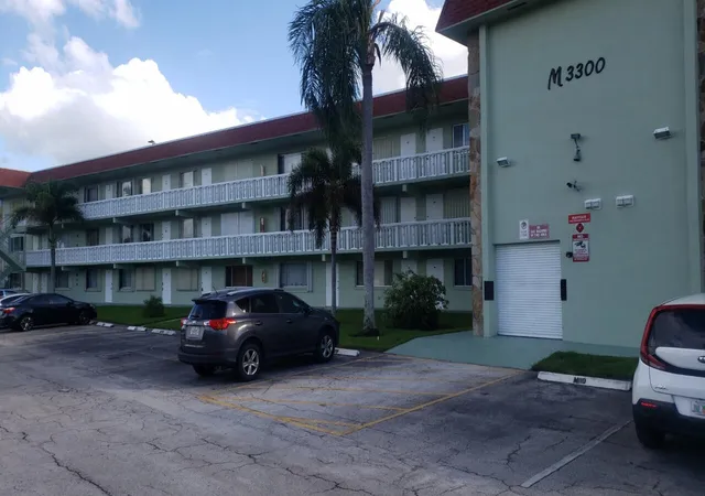 3300-springdale-blvd-306-palm-springs-fl-33461/hzid_32e2de56