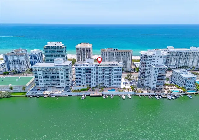 5700-collins-ave-5b-miami-beach-fl-33140/hzid_b284aa21