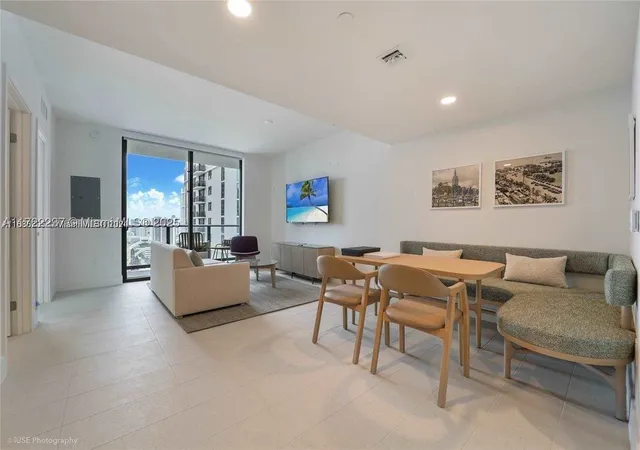 601-ne-1st-ave-3913-miami-fl-33132/hzid_a82a6904