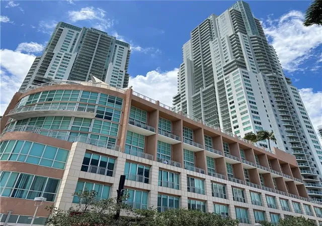 253-ne-2nd-st-2710-miami-fl-33132/hzid_8c60db20