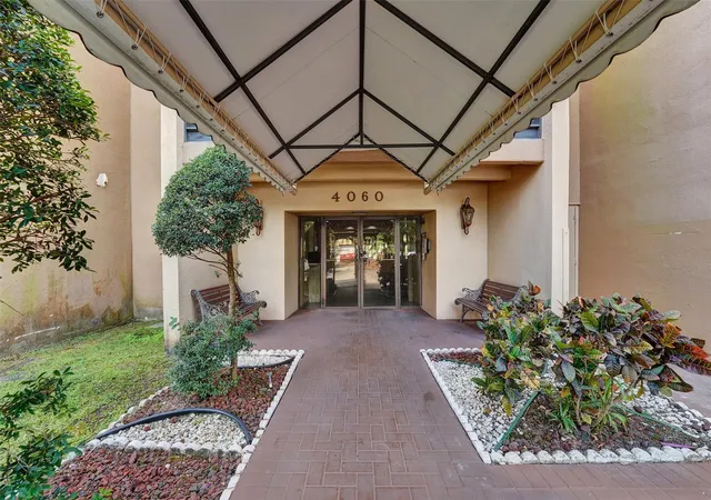 4060-n-hills-dr-32-hollywood-fl-33021/hzid_6cb2d22b