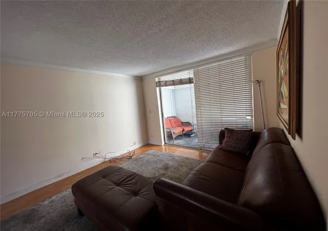 447-ne-195th-st-309-miami-fl-33179/hzid_1690fa84