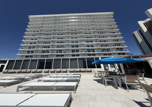 19201-collins-ave-sunny-isles-beach-fl-33160/hzid_6434760e