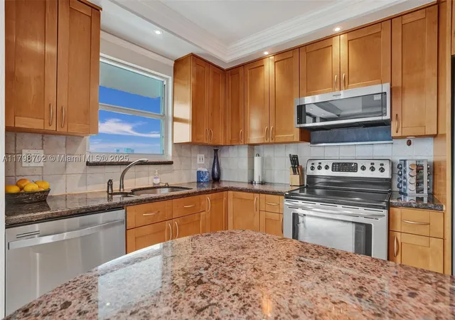 137-golden-isles-dr-1105-hallandale-beach-fl-33009/hzid_c68a4664