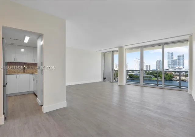 900-bay-dr-718-miami-beach-fl-33141/hzid_7312eb4e