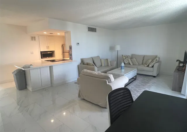 1731-se-15th-st-505-fort-lauderdale-fl-33316/hzid_d7647f5c