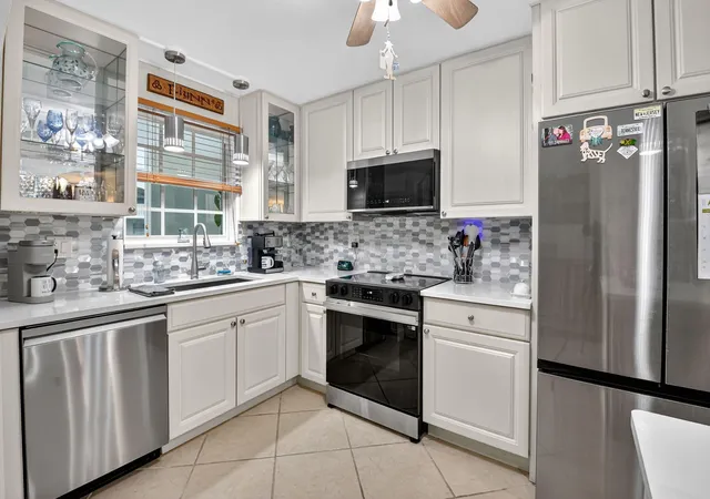 769-jeffery-st-2-203-boca-raton-fl-33487/hzid_e2f2711e