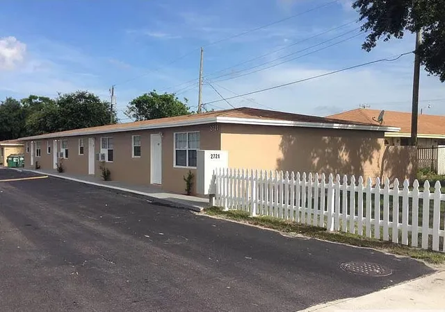 2721-avenue-avenue-s-a1-riviera-beach-fl-33404/hzid_50b34d30