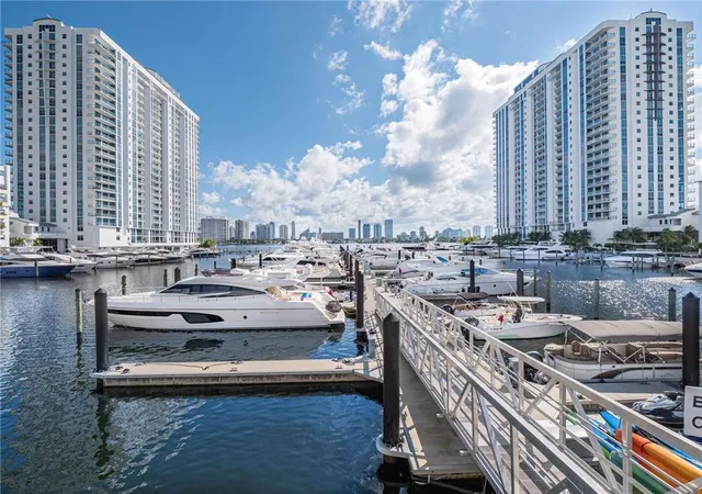 17111-biscayne-blvd-2105-1-boat-slip-100-ft-north-miami-beach-fl-33160/hzid_9971f725
