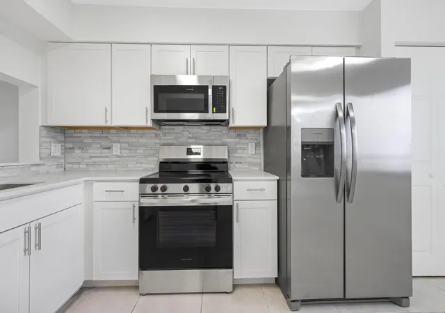2200-s-cypress-bend-dr-805-pompano-beach-fl-33069/hzid_322804fa