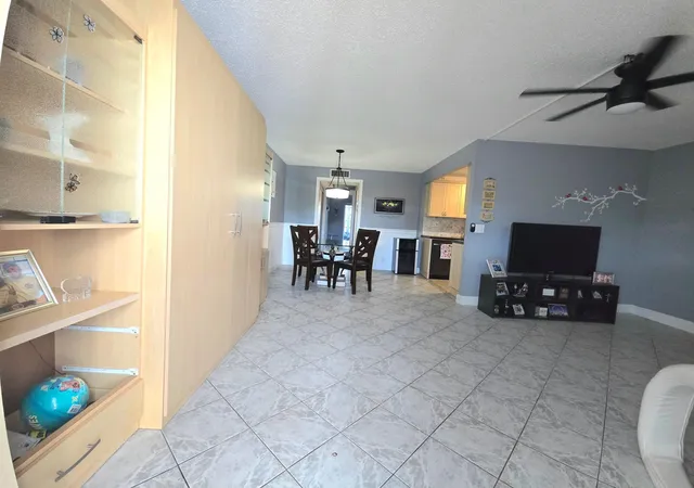 2010-westbury-f-2010-deerfield-beach-fl-33442/hzid_34d16440