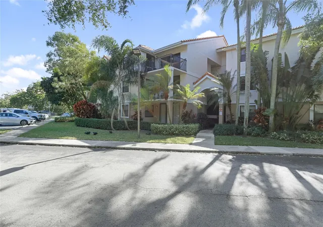 10131-w-sunrise-blvd-306-plantation-fl-33322/hzid_84dfea79