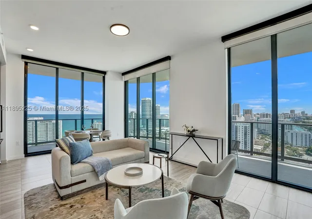580-72nd-street-2102-miami-beach-fl-33141/hzid_49bdc7cb