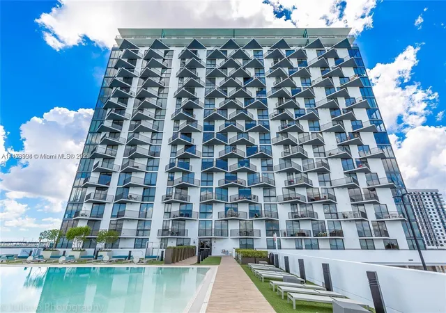 5300-nw-85th-ave-1409-doral-fl-33166/hzid_b4b8b0af