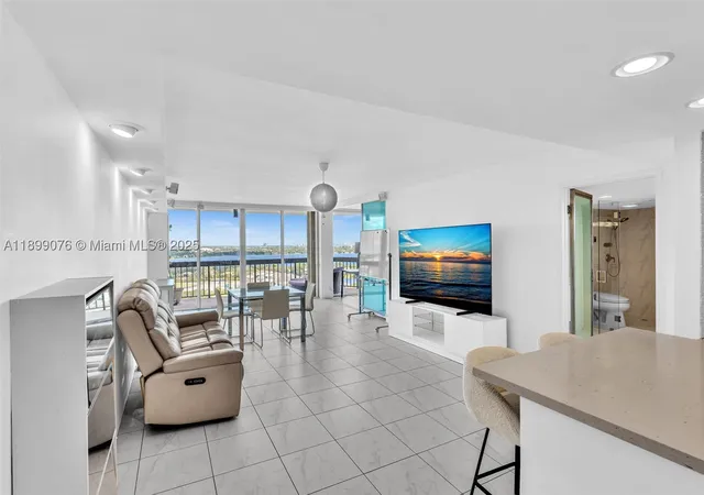 2425-presidential-way-2003-west-palm-beach-fl-33401/hzid_4332c51a