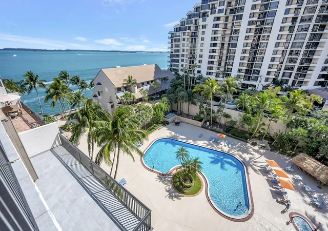 540-brickell-key-dr-919-miami-fl-33131/hzid_dd7a4d5b