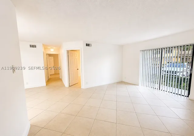 523-trace-cir-105-deerfield-beach-fl-33441/hzid_4d853698