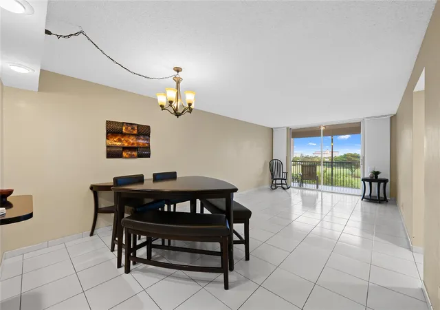 3300-w-rolling-hills-cir-610-davie-fl-33328/hzid_70d73845