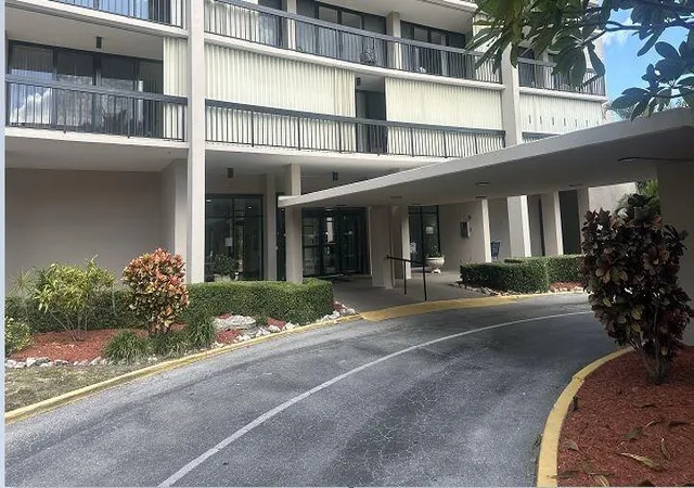 2425-presidential-wy-1203-west-palm-beach-fl-33401/hzid_3eff29c6