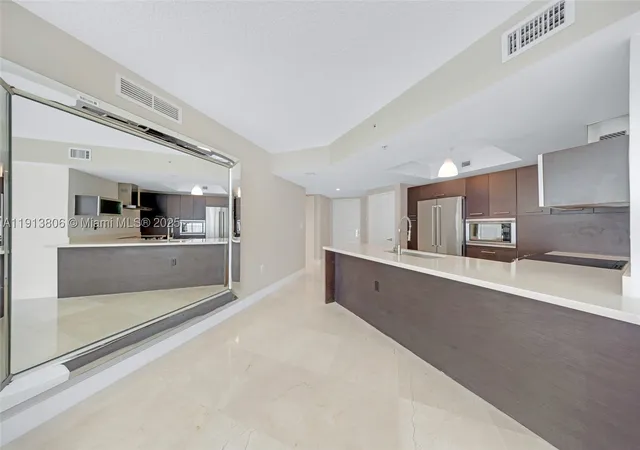 150-sunny-isles-blvd-1-601-sunny-isles-beach-fl-33160/hzid_b4e2f52f