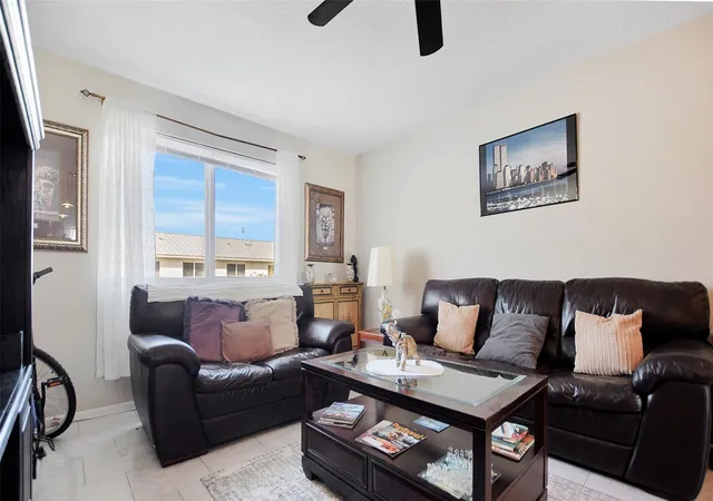 6263-ne-19th-ave-923-fort-lauderdale-fl-33308/hzid_41d29c85
