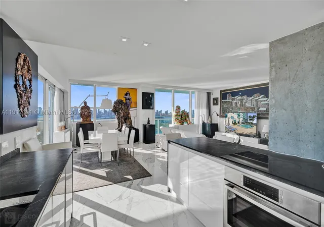 650-west-ave-ph01-miami-beach-fl-33139/hzid_db99ee85