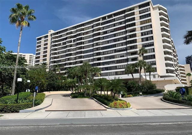 500-three-islands-blvd-307-hallandale-beach-fl-33009/hzid_5a9cd0ad