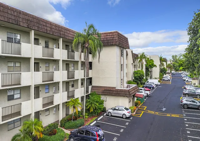 6080-nw-44th-st-408-lauderhill-fl-33319/hzid_52fcc0f3