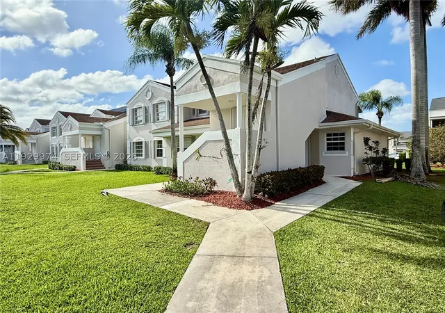 2221-se-27th-dr-106-b-homestead-fl-33035/hzid_fab8aef5