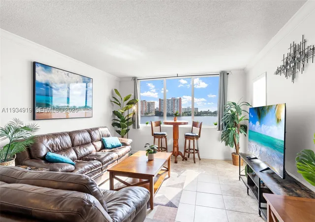 1170-ne-191st-st-35-miami-fl-33179/hzid_71e29075