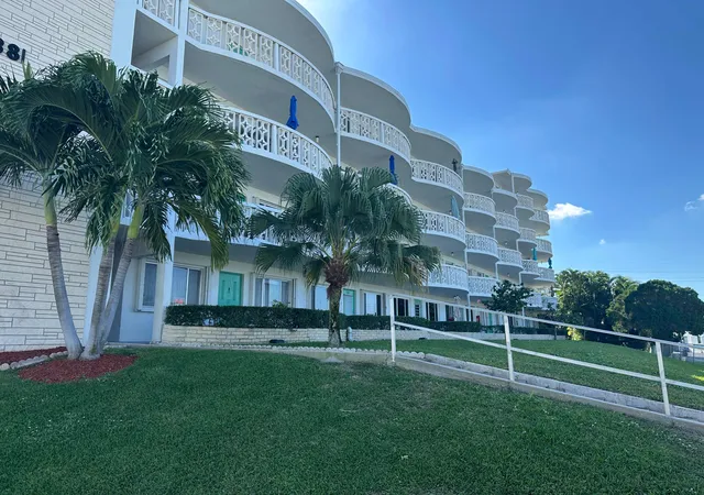 2381-sunset-ave-216-lake-worth-fl-33461/hzid_878eca10