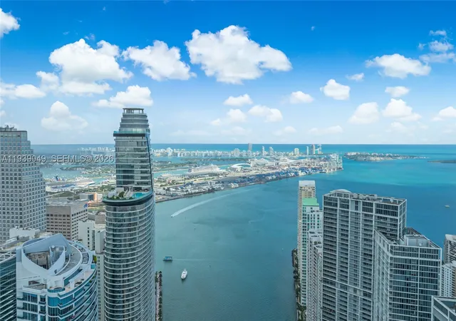 31-se-5th-st-3918-miami-fl-33131/hzid_e1f43f88