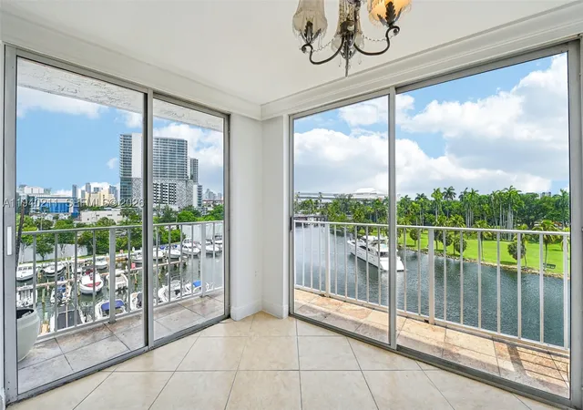 1740-nw-n-river-dr-614-miami-fl-33125/hzid_98f380c9