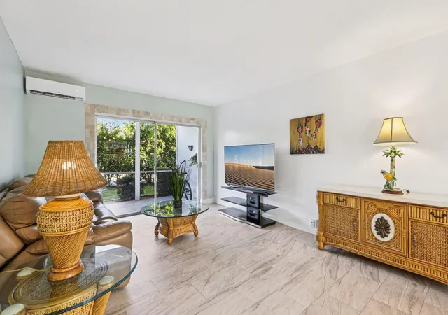 2131-ne-42nd-ct-106e-lighthouse-point-fl-33064/hzid_742cdd33