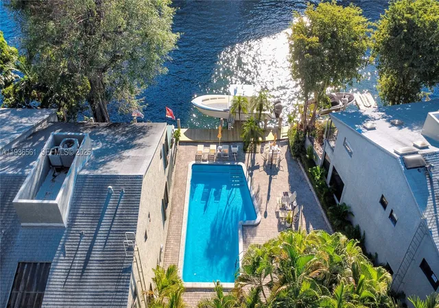 1000-nw-n-river-dr-20-miami-fl-33136/hzid_23a8b443