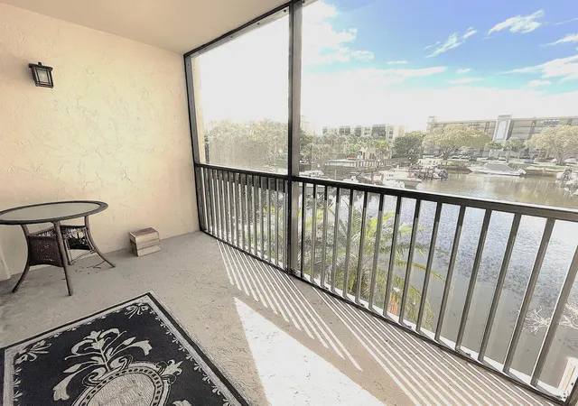 3-royal-palm-wy-2050-boca-raton-fl-33432/hzid_331c1f9e