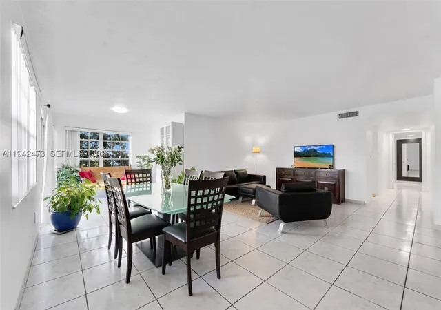 11840-ne-19th-dr-9-north-miami-fl-33181/hzid_29d13808