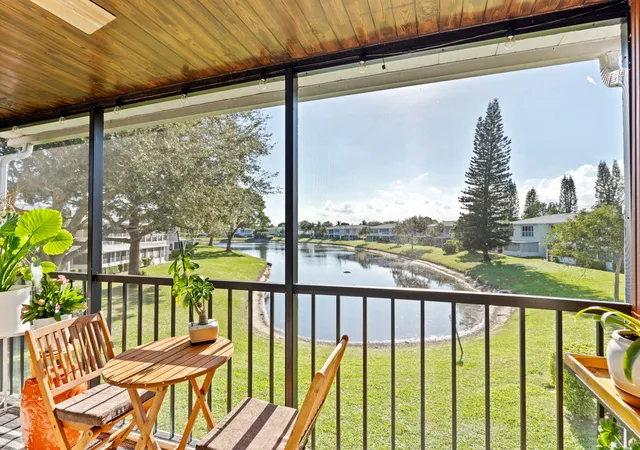 1540-nw-18th-ave-203-delray-beach-fl-33445/hzid_d5e52ffb