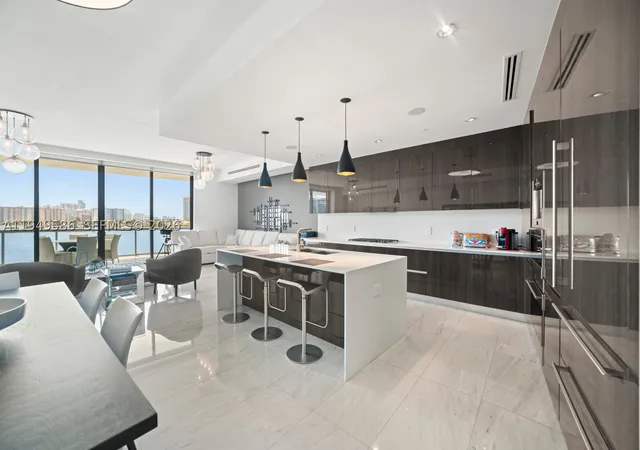 3300-ne-188th-st-414-aventura-fl-33180/hzid_2aeaa60f