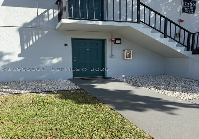 7120-nw-179th-st-105-hialeah-fl-33015/hzid_4d27966b