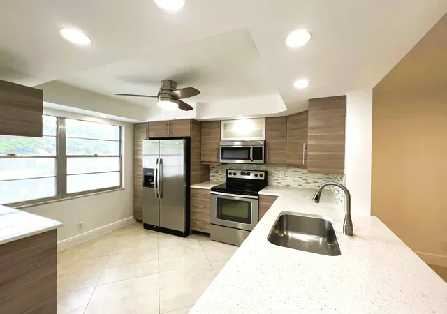 3001-portofino-iss-e2-coconut-creek-fl-33066/hzid_7e75f2bc