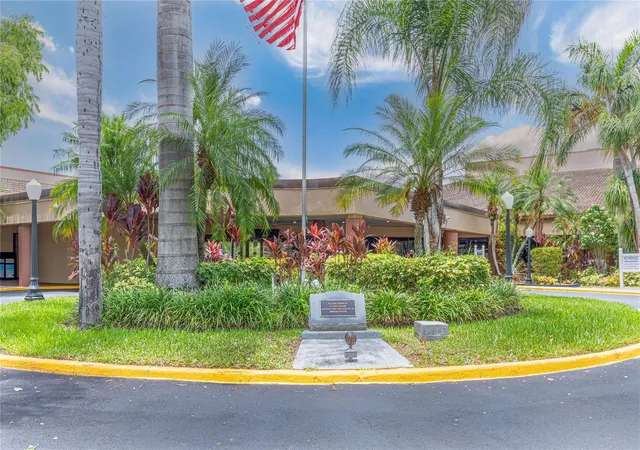 9420-sunrise-lakes-blvd-212-sunrise-fl-33322/hzid_386e3aad