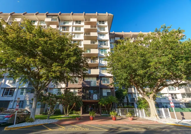 777-s-federal-hy-811-d-pompano-beach-fl-33062/hzid_25b1abef