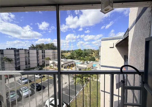 7035-nw-186th-st-d508-hialeah-fl-33015/hzid_2b736c72